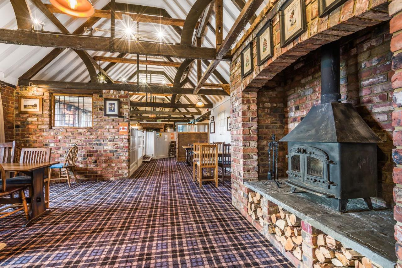 The Walhampton Arms Bed and Breakfast Lymington Exteriör bild