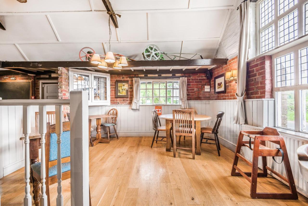 The Walhampton Arms Bed and Breakfast Lymington Exteriör bild